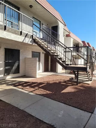 Photo #1: 2533584 Listing 