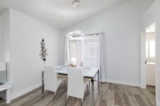 Photo #6: 2533589 Listing