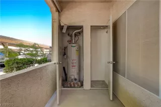 Photo #5: 2533594 Listing