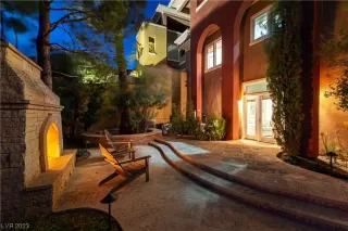 Photo #2: 2533612 Listing