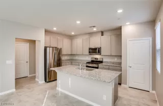 Photo #3: 2533615 Listing 