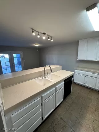 Photo #4: 2533643 Listing 