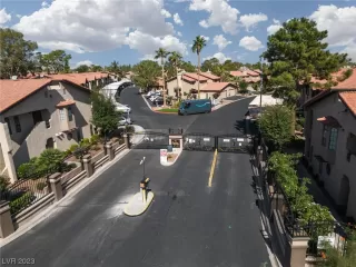 Photo #4: 2533662 Listing 