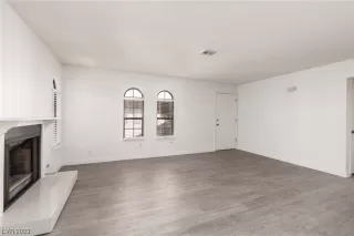 Photo #5: 2533662 Listing 