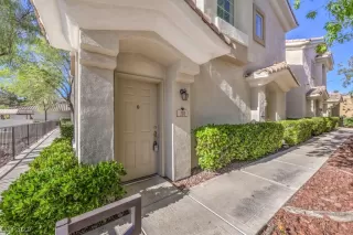 Photo #4: 2533708 Listing