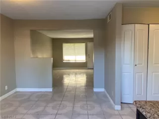 Photo #2: 2533711 Listing