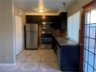 Photo #3: 2533711 Listing