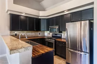 Photo #2: 2533737 Listing