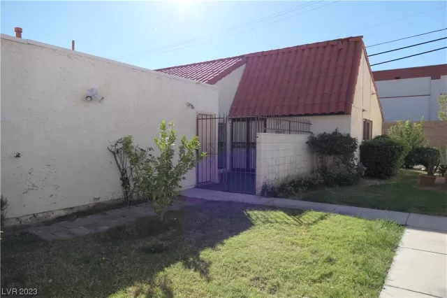 MLS: 2533745 Condo For Sale