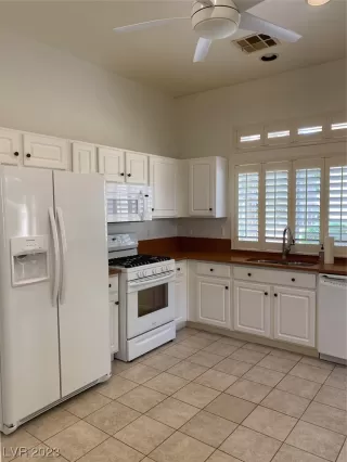 Photo #3: 2533748 Listing 