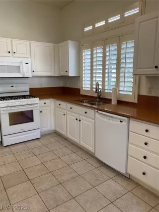 Photo #5: 2533748 Listing 