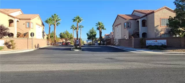 MLS: 2533750 Condo For Sale