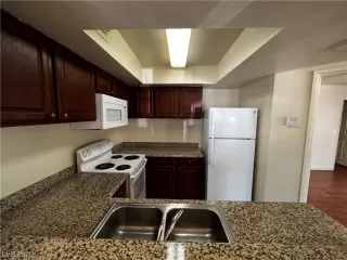 Photo #4: 2533756 Listing 