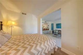 Photo #4: 2533766 Listing