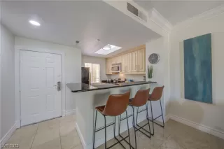 Photo #5: 2533766 Listing