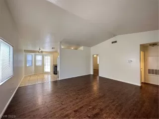 Photo #3: 2533788 Listing 