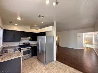Photo #6: 2533788 Listing 