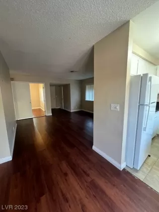 Photo #2: 2533796 Listing