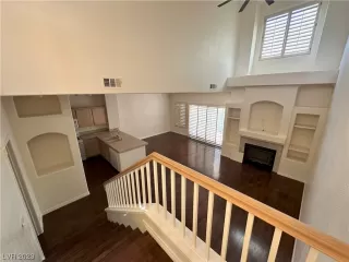 Photo #6: 2533815 Listing