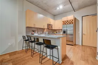 Photo #4: 2533860 Listing 