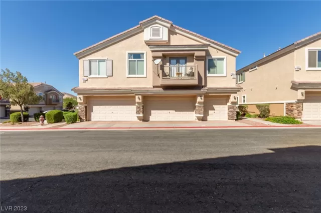 MLS: 2533888 Condo For Sale