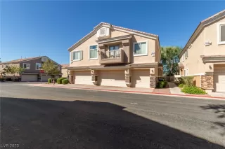 Photo #3: 2533888 Listing