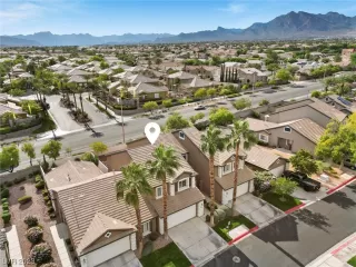 Photo #1: 2533933 Listing