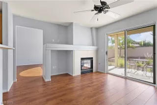 Photo #5: 2533933 Listing