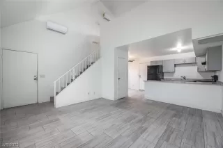 Photo #2: 2533941 Listing 