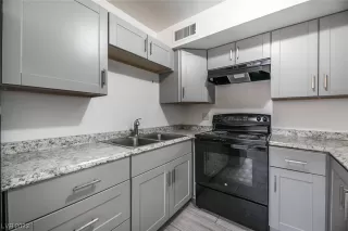 Photo #5: 2533941 Listing 