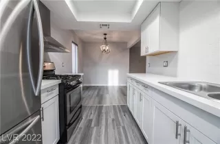 Photo #2: 2533946 Listing