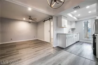 Photo #3: 2533946 Listing