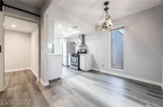 Photo #4: 2533946 Listing