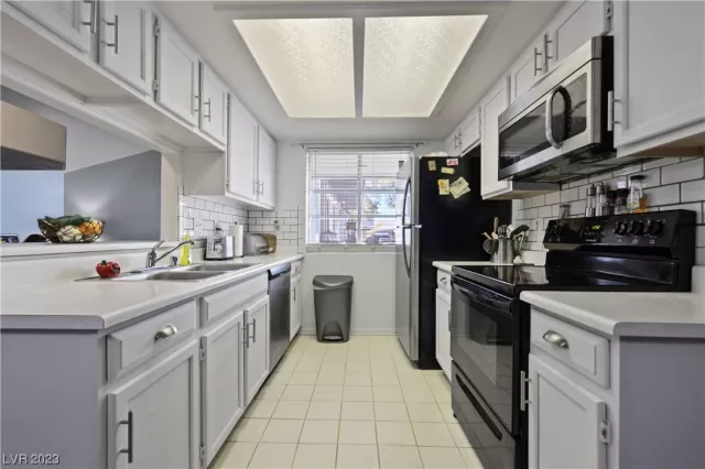 MLS: 2533975 Condo For Sale