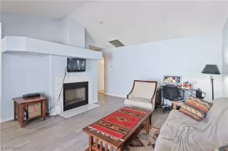 Photo #4: 2533975 Listing