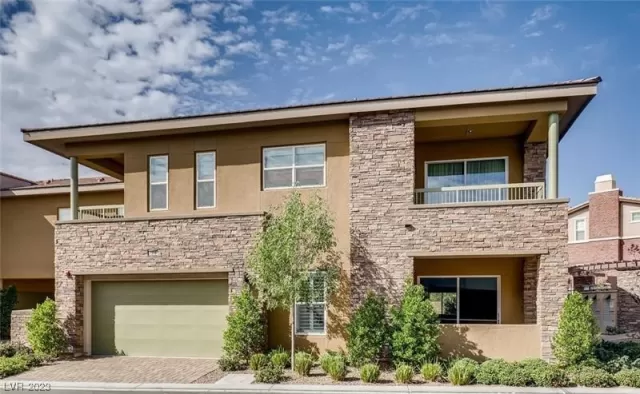 MLS: 2533976 Condo For Sale