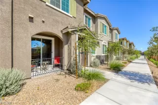 Photo #1: 2533989 Listing 