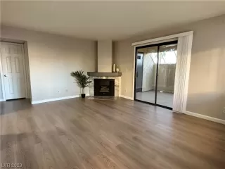 Photo #1: 2534004 Listing