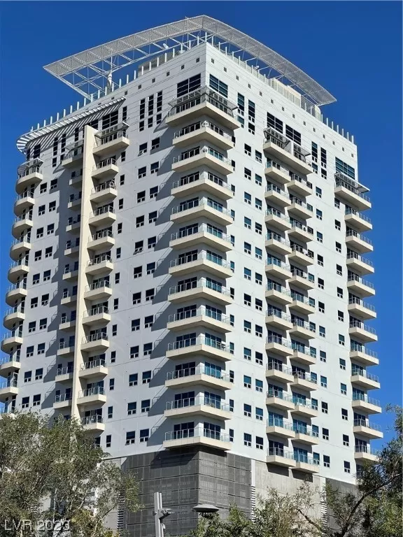 MLS: 2534012 Condo For Sale