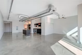 Photo #6: 2534012 Listing