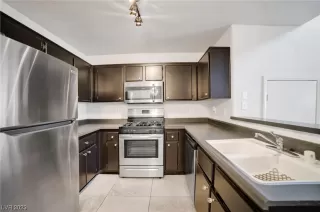 Photo #5: 2534015 Listing 