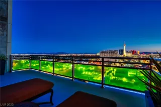 Photo #1: 2534043 Listing 