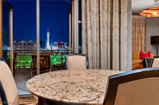 Photo #4: 2534043 Listing 