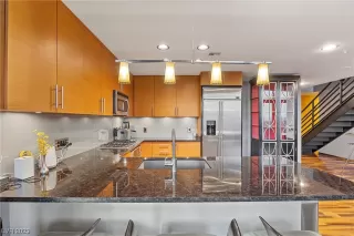 Photo #6: 2534043 Listing 