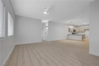 Photo #6: 2534052 Listing