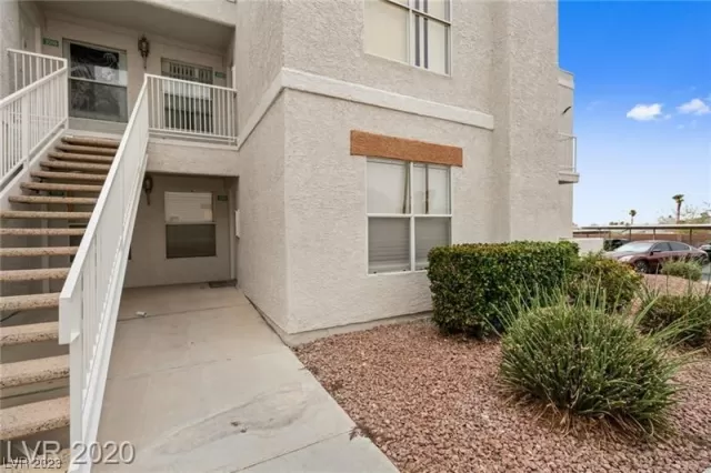 MLS: 2534055 Condo For Sale