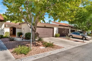 Photo #1: 2534059 Listing 