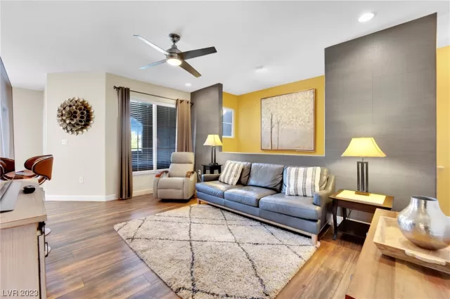 MLS: 2534067 Condo For Sale