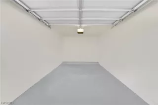 Photo #3: 2534067 Listing