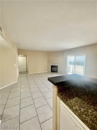 Photo #3: 2534075 Listing 